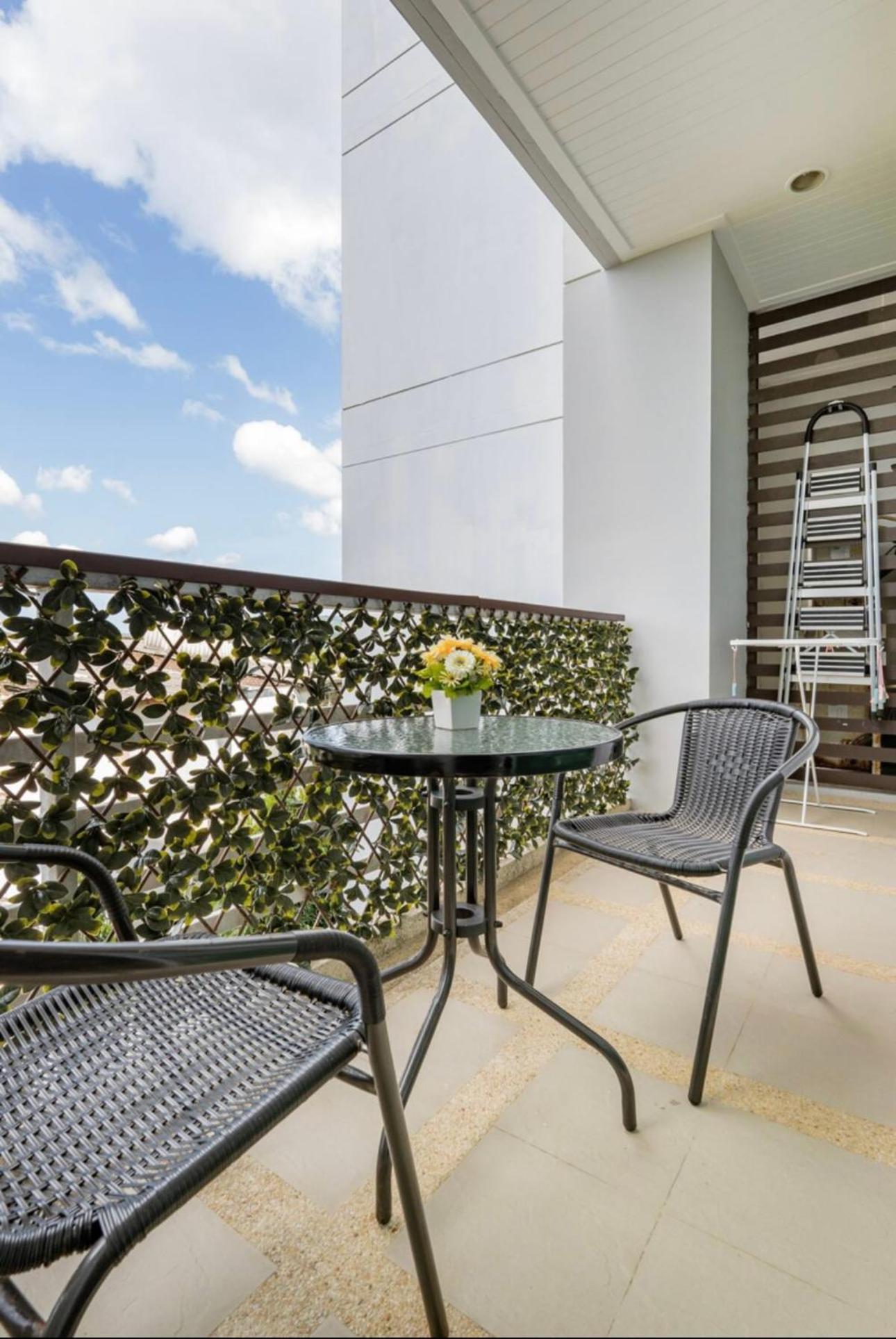 Karon Hill Family Apart 72 M2 Seaview Esterno foto